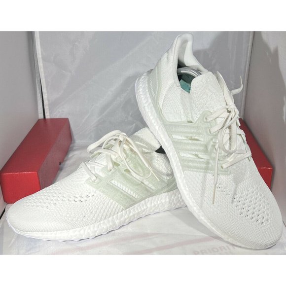 New Rare Color adidas Ultraboost Parley Non Dye White Primeknit New Men Size 10 - Picture 1 of 12